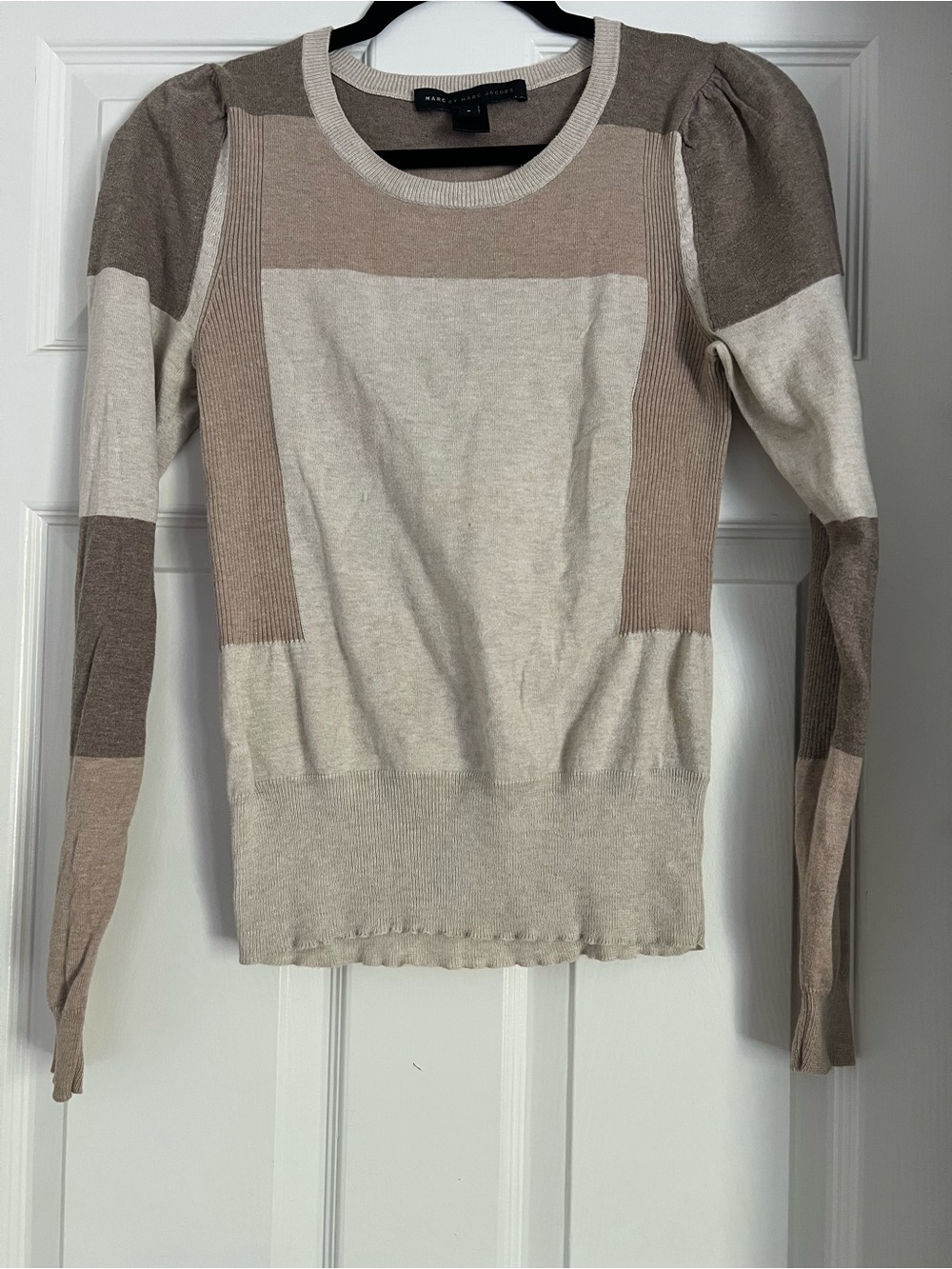 Marc By Marc Jacobs Beige and Cream Ribbed-Neck Colorblock Sweater S